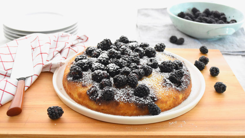 Upside Down Blackberry Cornbread, Cracker Barrel Tasty Videos